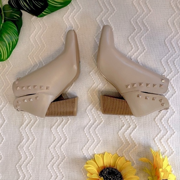 NWOT Mari A. Studded Ankle Booties Taupe - Picture 5 of 7
